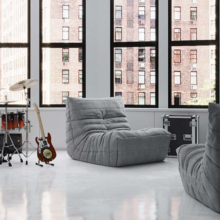 Диван ДеФранс серого цвета для в интерьере рабочей студии